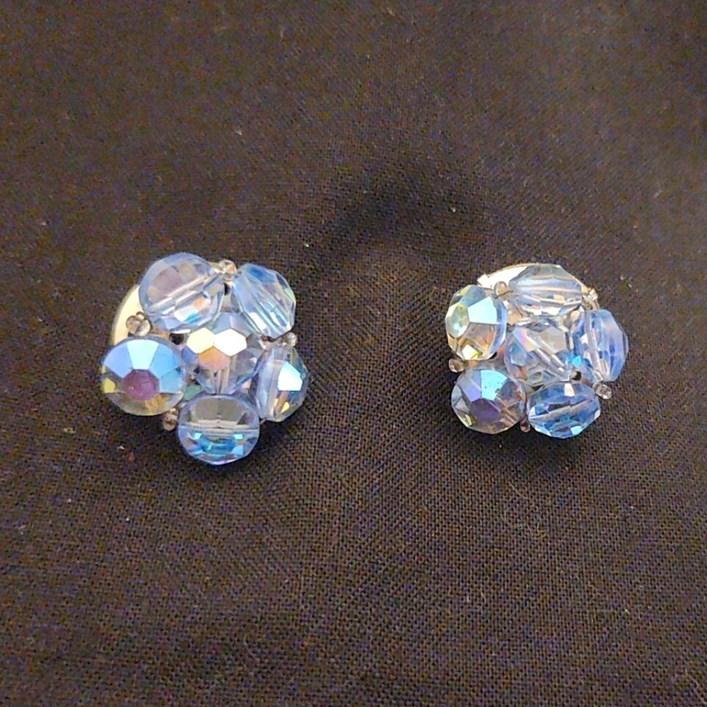 🔥 FINAL PRICE DROP🔥 VTG LAVIE DESIGNER BLUE AURORA BOREALIS CLIP ON EARRINGS